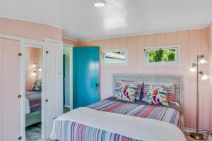 Кровать или кровати в номере Seaview Cottage