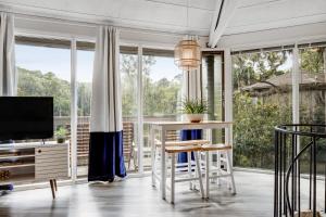 Et tv og/eller underholdning på 14 Dunecrest + 23 billeder