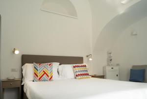 Кровать или кровати в номере Levante - lovely flat with terrace & sea view