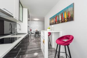 Kuchyňa alebo kuchynka v ubytovaní Porta Aurea di Spalato, Luxury apartment