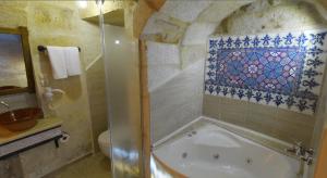 A bathroom at Zuwinasa House Hotel