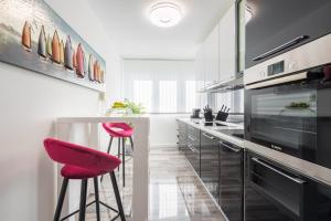 Kuchyňa alebo kuchynka v ubytovaní Porta Aurea di Spalato, Luxury apartment