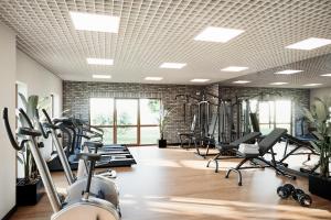 The fitness centre and/or fitness facilities at GDAŃSK blisko MORZA nowy Apartament