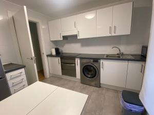 A kitchen or kitchenette at Piso Lectra 2