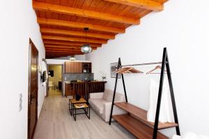 Posteľ alebo postele v izbe v ubytovaní Paraskevi Luxury Apartments + 37 fotografií