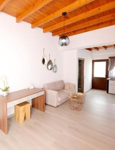 Posedenie v ubytovaní Paraskevi Luxury Apartments
