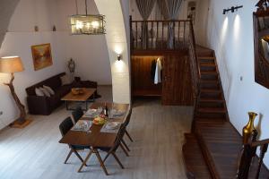 Posedenie v ubytovaní Paraskevi Luxury Apartments