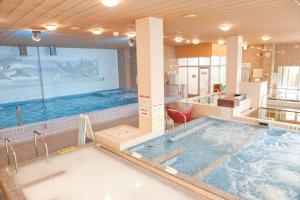 Bazén v ubytování Kur and Hotel Isawa nebo v jeho okolí