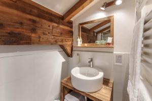 Bathroom sa Das Halali - dein kleines Hotel an der Zugspitze