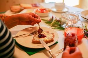 صورة لـ Agritur Dal Fior La Casa nel Bosco في Roncegno