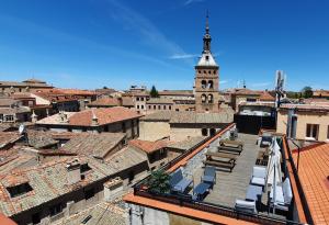 Výhľad na mesto Segovia alebo výhľad na mesto priamo z apartmánu
