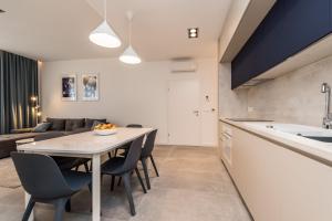 Kuchyňa alebo kuchynka v ubytovaní Royal Apartments Zadar