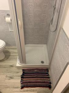 A bathroom at La stanza nel Borgo