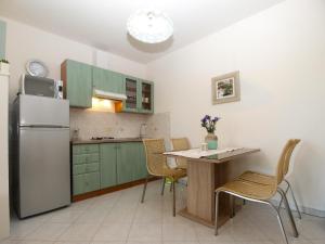 Kuchyňa alebo kuchynka v ubytovaní House Sergio 2206