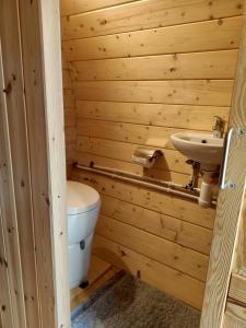 Koupelna v ubytování B&B Cascina Sant'Elena