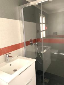 A bathroom at Casa Susy Bouganville 400 mt dal mare Még 18 kép