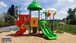 Area giochi per bambini di Ośrodek Wypoczynkowy IGOR nad Jeziorem Żywieckim