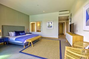 Postel nebo postele na pokoji v ubytování Mythic Suites & Villas by MJ Holidays
