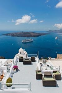 Gallery image of Aroma Suites in Fira