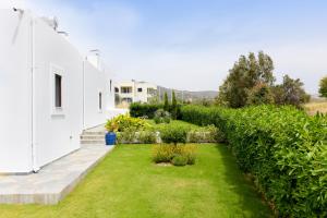 Vonkajšia záhrada v ubytovaní Paraskevi Luxury Apartments