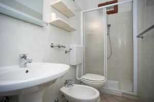 Kúpeľňa v ubytovaní Villa La Terrazza sul Mare - Goelba