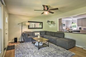 Φωτογραφία από το άλμπουμ του Lakefront High Point House with Furnished Deck! σε High Point