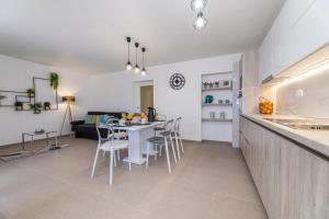 Kuchyň nebo kuchyňský kout v ubytování Apartman Gržetić