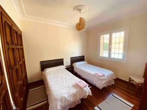 Postel nebo postele na pokoji v ubytování SagastiEnea Villa con Piscina y Tenis en la Rioja + 20 fotografií