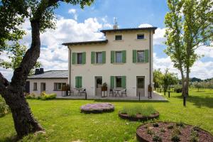 Agriturismo Redó外面的花园