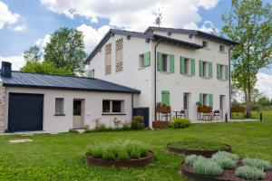 Agriturismo Redó外面的花园