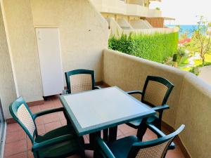 Balkón alebo terasa v ubytovaní BENALBEACH GARDEN