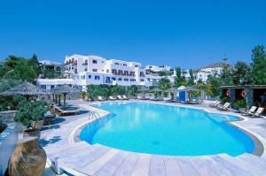 Bazén v ubytování Kamari Hotel nebo v jeho okolí