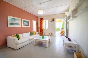 Posezení v ubytování Dora's Tsilivi Beach House A by "elite"