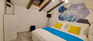 Postel nebo postele na pokoji v ubytování Guest House Galeb2
