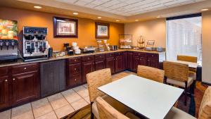 Gallery image of Best Western Thunderbird Motel in Cookeville