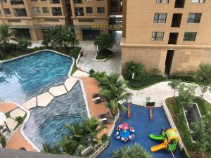 Πισίνα στο ή κοντά στο Hanoi D'Capitale Luxury Serviced Apartment