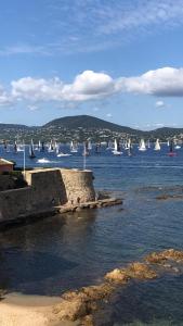 Gallery image ng Stone studio sa Saint-Tropez