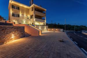 Balkón nebo terasa v ubytování TEONA Luxury Studio Apartment with jacuzzi and terrace sea view