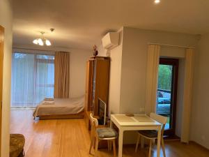 Lova arba lovos apgyvendinimo įstaigoje Kuvertas flat