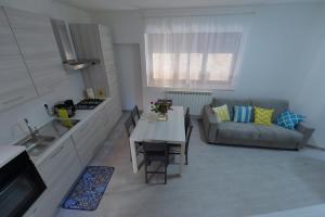 Kuchyň nebo kuchyňský kout v ubytování Casa CarMa
