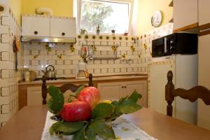 A kitchen or kitchenette at Nel Giardino Degli Ulivi