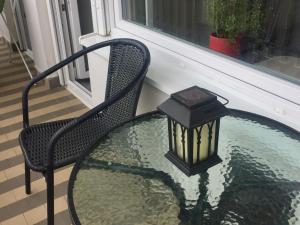 Bazén v ubytování Lelle-kert Apartman 01 nebo v jeho okolí