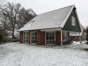 Het gebouw waarin het vakantiehuis zich bevindt