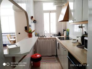 Kuchyňa alebo kuchynka v ubytovaní La Roqueta completo en pleno centro