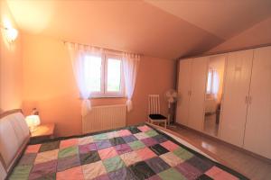 Postel nebo postele na pokoji v ubytování Apartments Coral, Klimno, island Krk