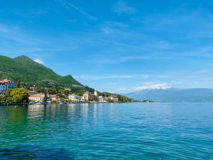 Gallery image of Casa Cecilia, 2 bedrooms, 1 bathroom, lake view, pool in Gardone Riviera