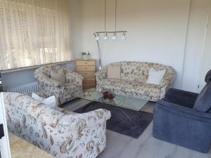 Posezení v ubytování Ferienwohnung Schlossblick Bad Breisig