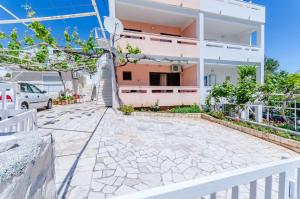Balkón nebo terasa v ubytování Apartments Kursan