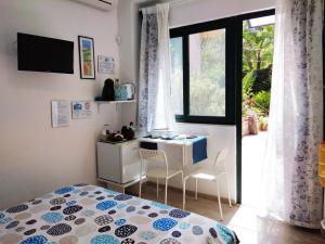 Gallery image of Il Giardino di Laura Private Rooms Mondello in Mondello