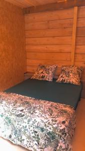 Postel nebo postele na pokoji v ubytování Cabane 2